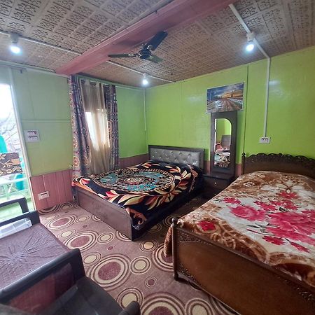 Lakeside Homestay Srinagar Dış mekan fotoğraf