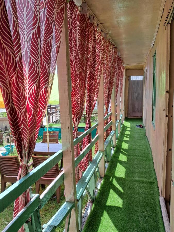 Lakeside Homestay Srinagar Dış mekan fotoğraf