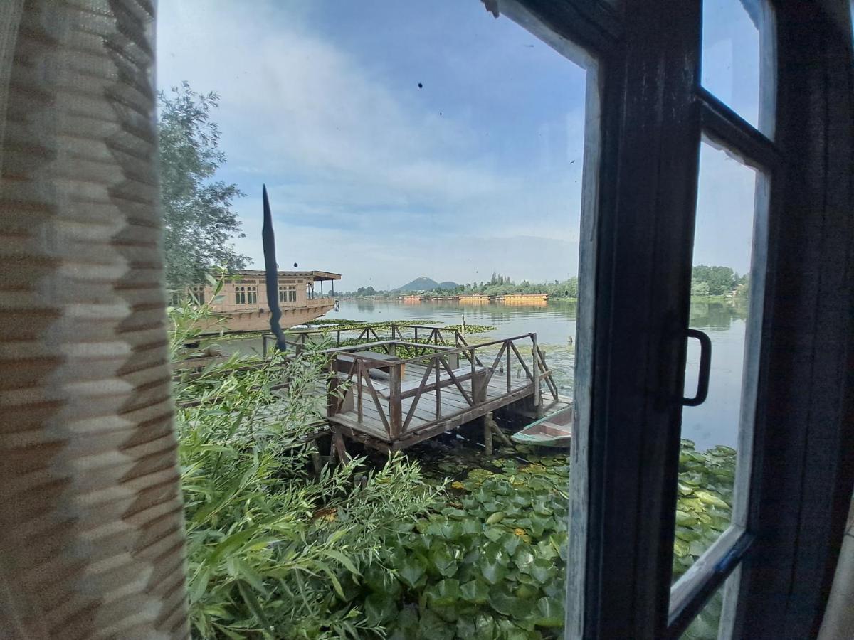 Lakeside Homestay Srinagar Dış mekan fotoğraf
